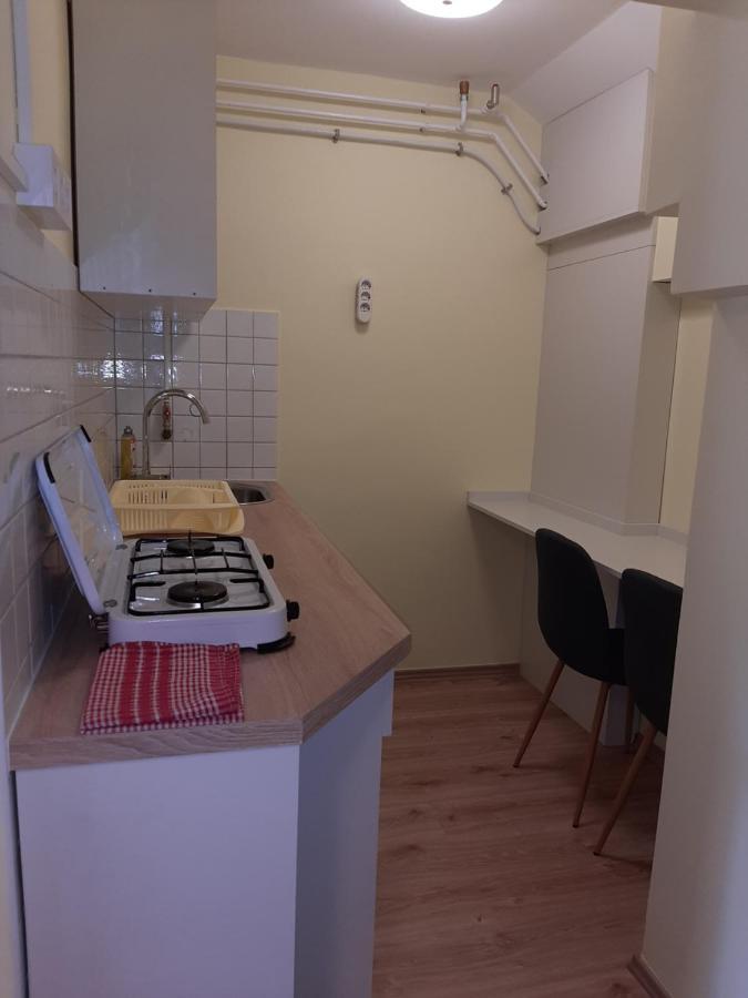 Gyopar Gyoengye Apartmanhaz Oroshaza Exterior photo